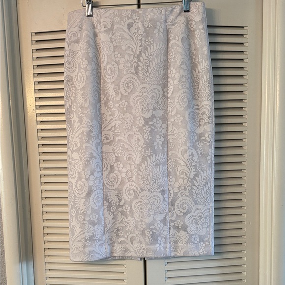 Alfani Dresses & Skirts - Alfani Gray Floral Pencil Skirt